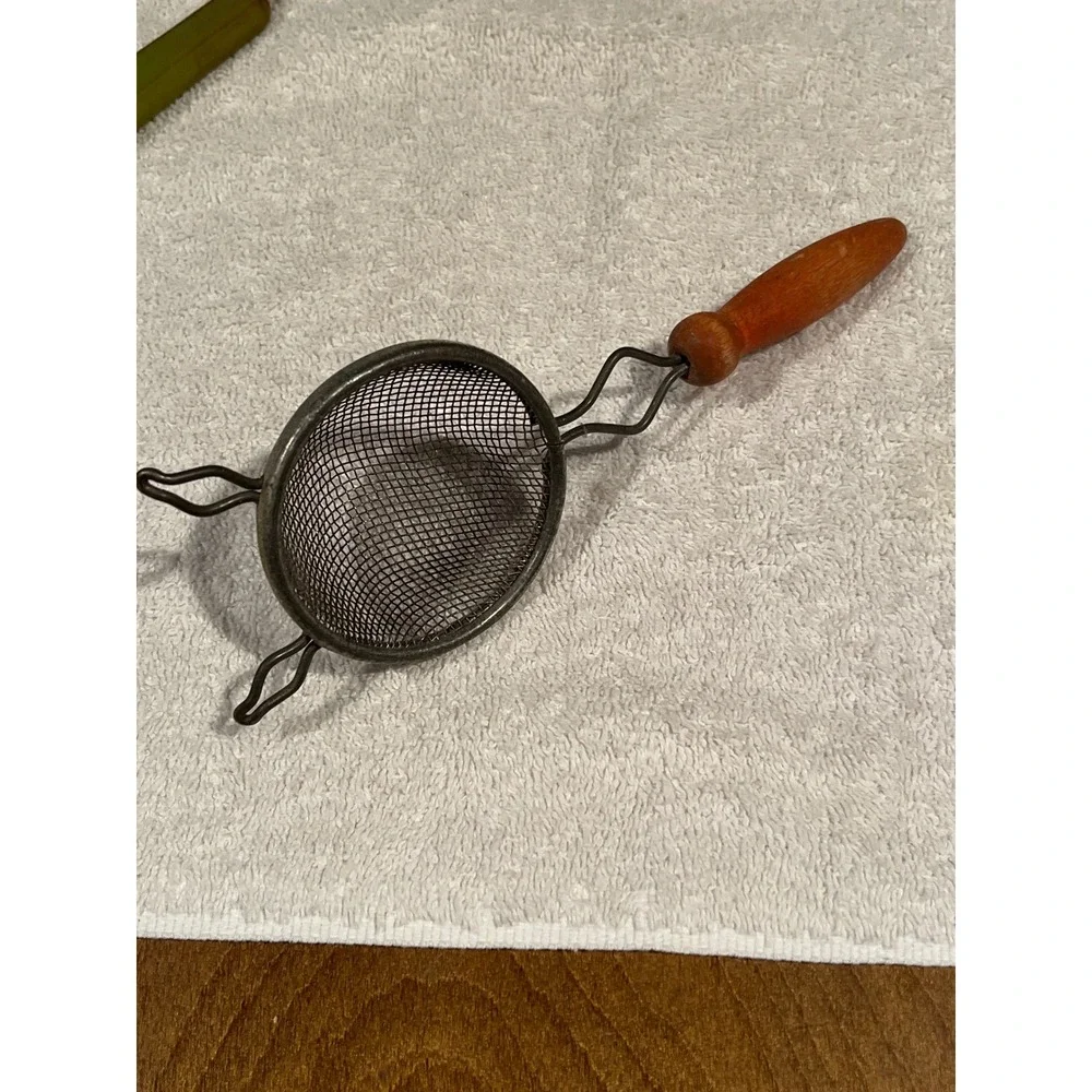 Vintage Mesh Tea Strainer Small Kitchen Sifter Wooden Handle Rustic Farmhouse